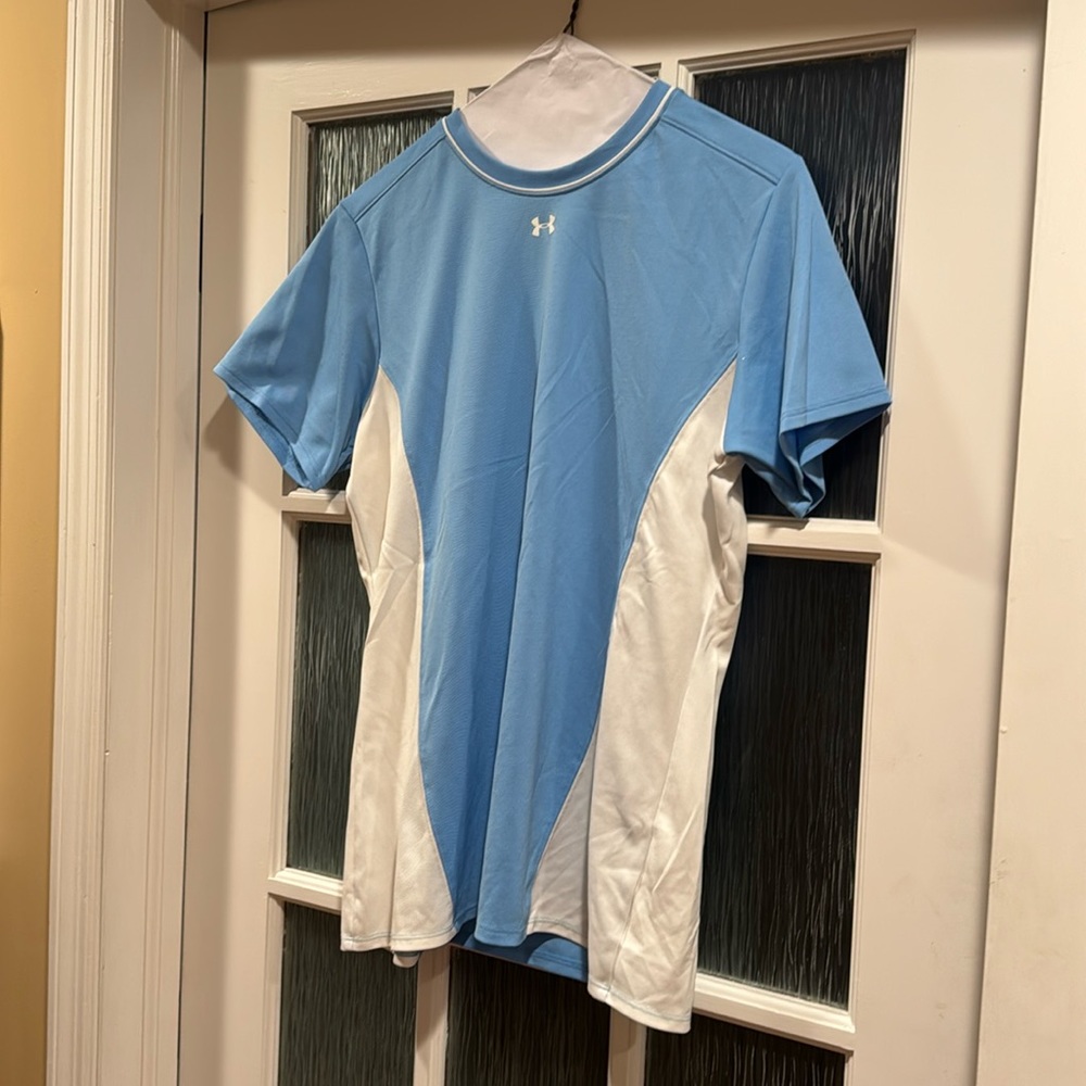 Women’s Under Armour T-Shirt Size Lg